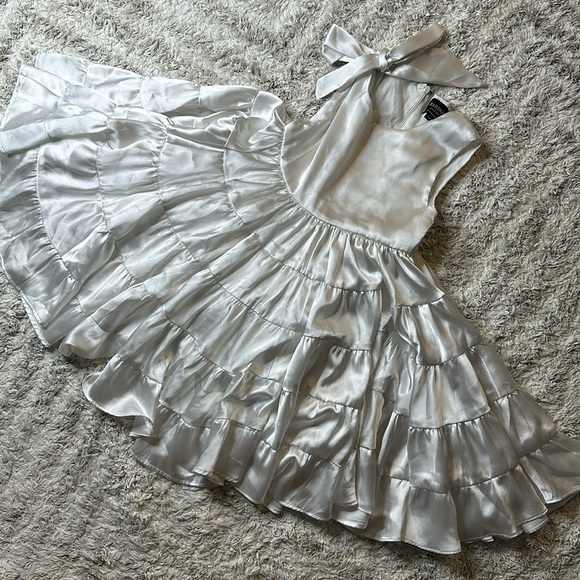 Bardot Junior white silk feel dress US 110 100% polyester main 100% cotton - Picture 1 of 11